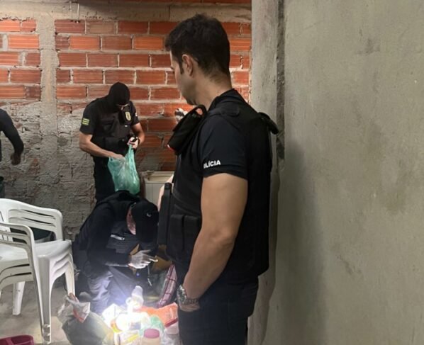 PCGO cumpre mandados e desarticula associação criminosa de tráfico interestadual de drogas em GO e MS