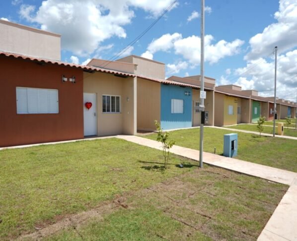 Governo de Goiás abre inscrições para 100 casas a custo zero em Itapaci e Simolândia