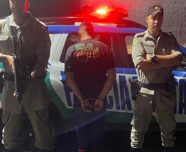 Homem preso suspeito de abusar de criança (Foto: Reprodução)