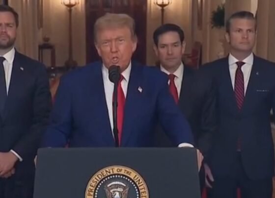 "Paz ou tragédia para o Irã", diz Trump após ataque dos EUA