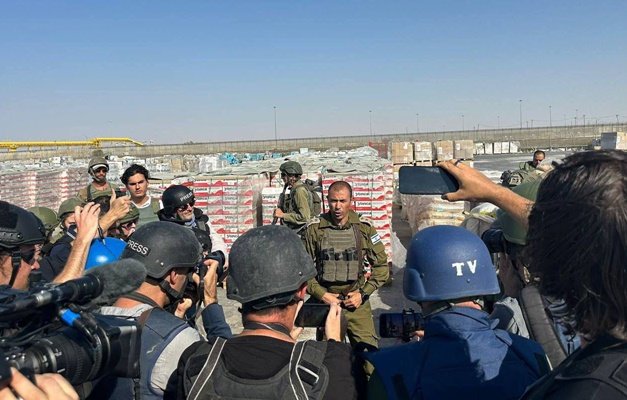 Israel diz que lançamentos aéreos com ajuda humanitária começarão esta noite em Gaza