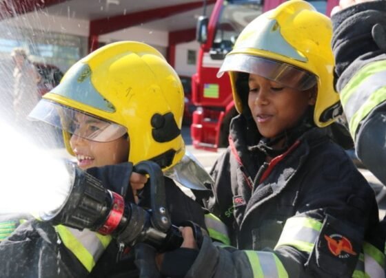 Bombeiro mirim durante o curso