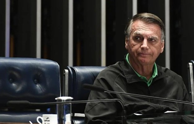 Defesa de Bolsonaro entra com novo recurso no STF contra condenação