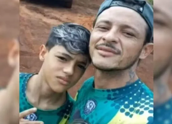Imagem publicada nas redes sociais mostra pai abraçado ao filho