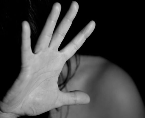 Projeto garante notificação à mulheres sobre soltura e fuga de agressor em Goiás